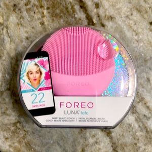 Foreo Luna Facial Cleansing Brush
